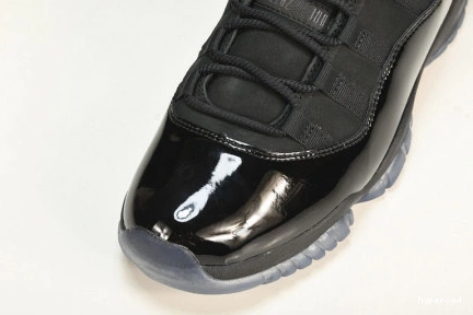 Hyperoad - RETRO 11 CAP GOWN AND JORDAN 0705